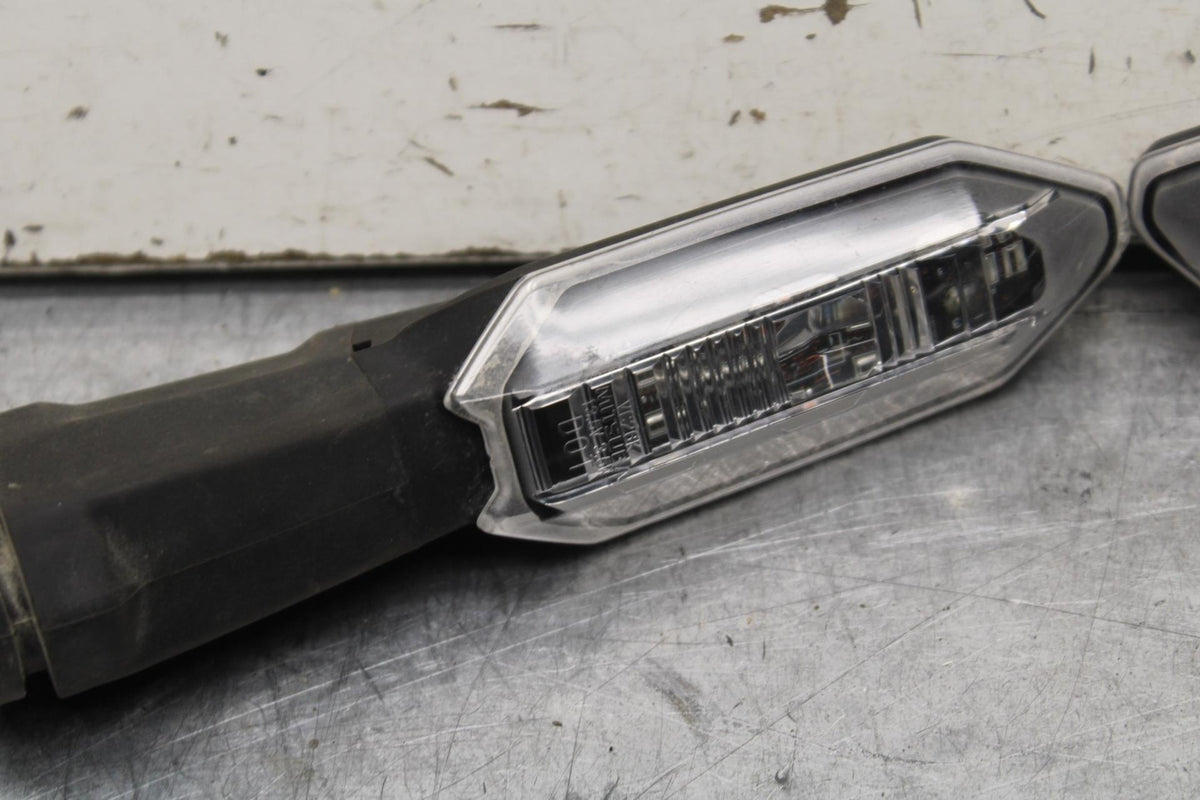 23-24 KAWASAKI NINJA ZX4R FRONT LEFT RIGHT TURN SIGNALS LIGHT INDICATORS BB638