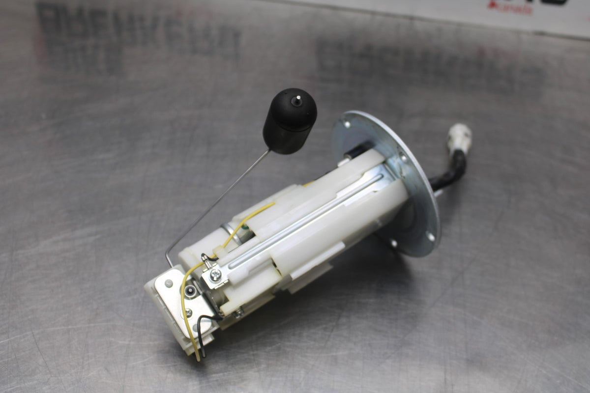09 SUZUKI GSXR1000 FUEL PUMP GAS PETROL SENDER UNIT BB777