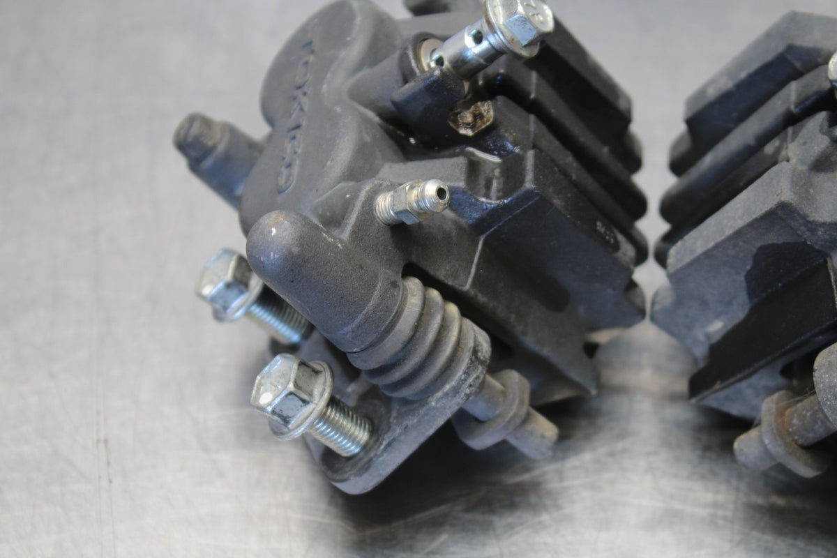 10 SUZUKI SV650 RIGHT LEFT FRONT BRAKE CALIPER SET PAIR CALIPERS BB181