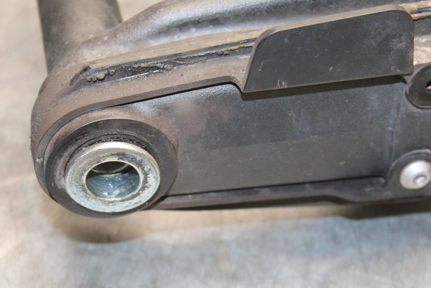 13-18 KAWASAKI NINJA ZX6R REAR SWINGARM BACK SWING ARM 33001-0584 BB666