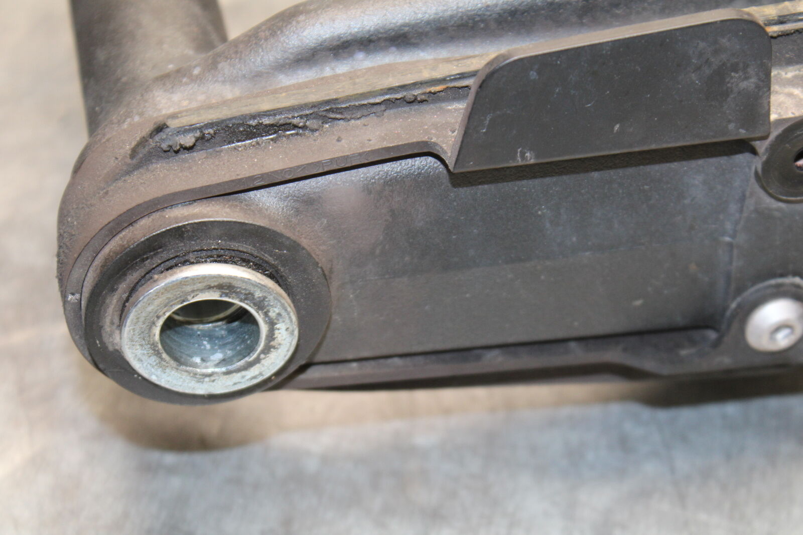 13-18 KAWASAKI NINJA ZX6R REAR SWINGARM BACK SWING ARM 33001-0584 BB666