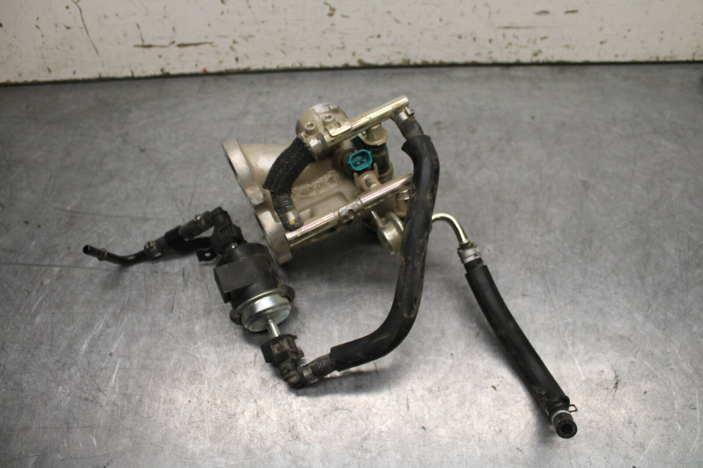 17-24 YAMAHA BOLT XVS950 AIR INTAKE MANIFOLD BB729