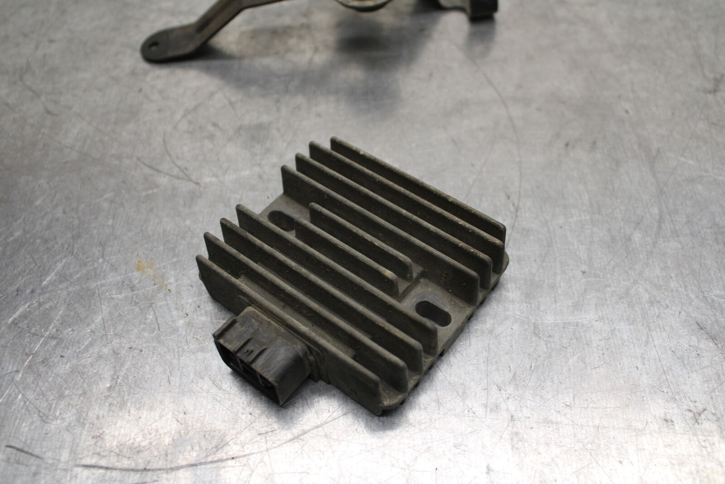 12-13 KAWASAKI Z1000 RECTIFIER VOLTAGE REGULATOR BB743