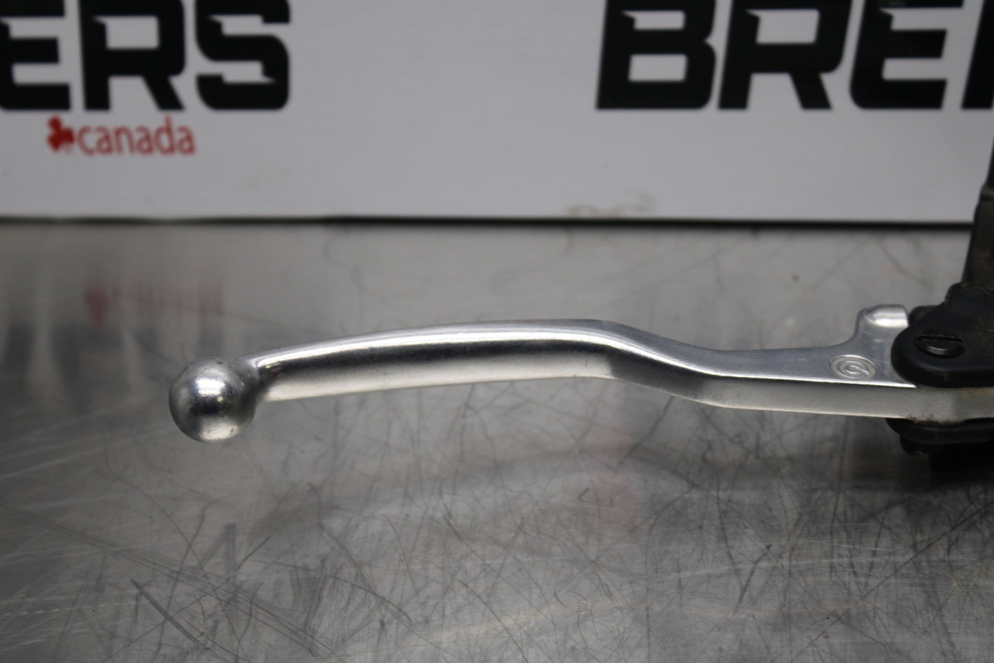 08 MOTO GUZZI BREVA 750 FRONT BRAKE MASTER CYLINDER w/ LEVER BB154