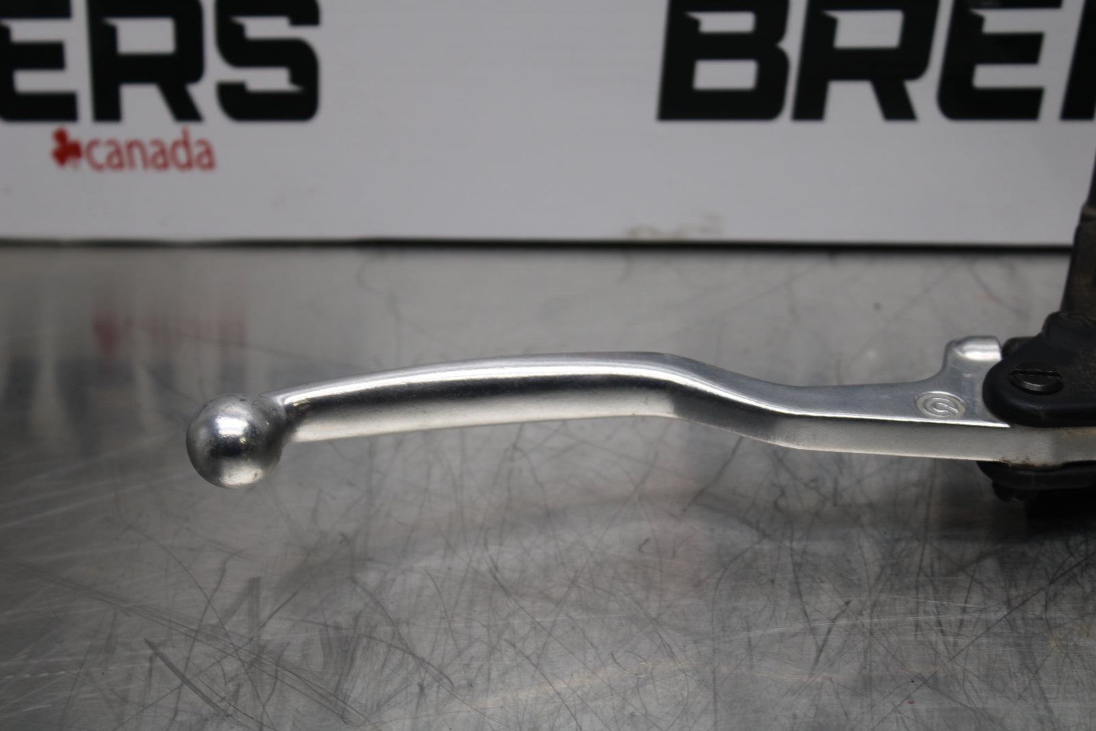 08 MOTO GUZZI BREVA 750 FRONT BRAKE MASTER CYLINDER w/ LEVER BB154