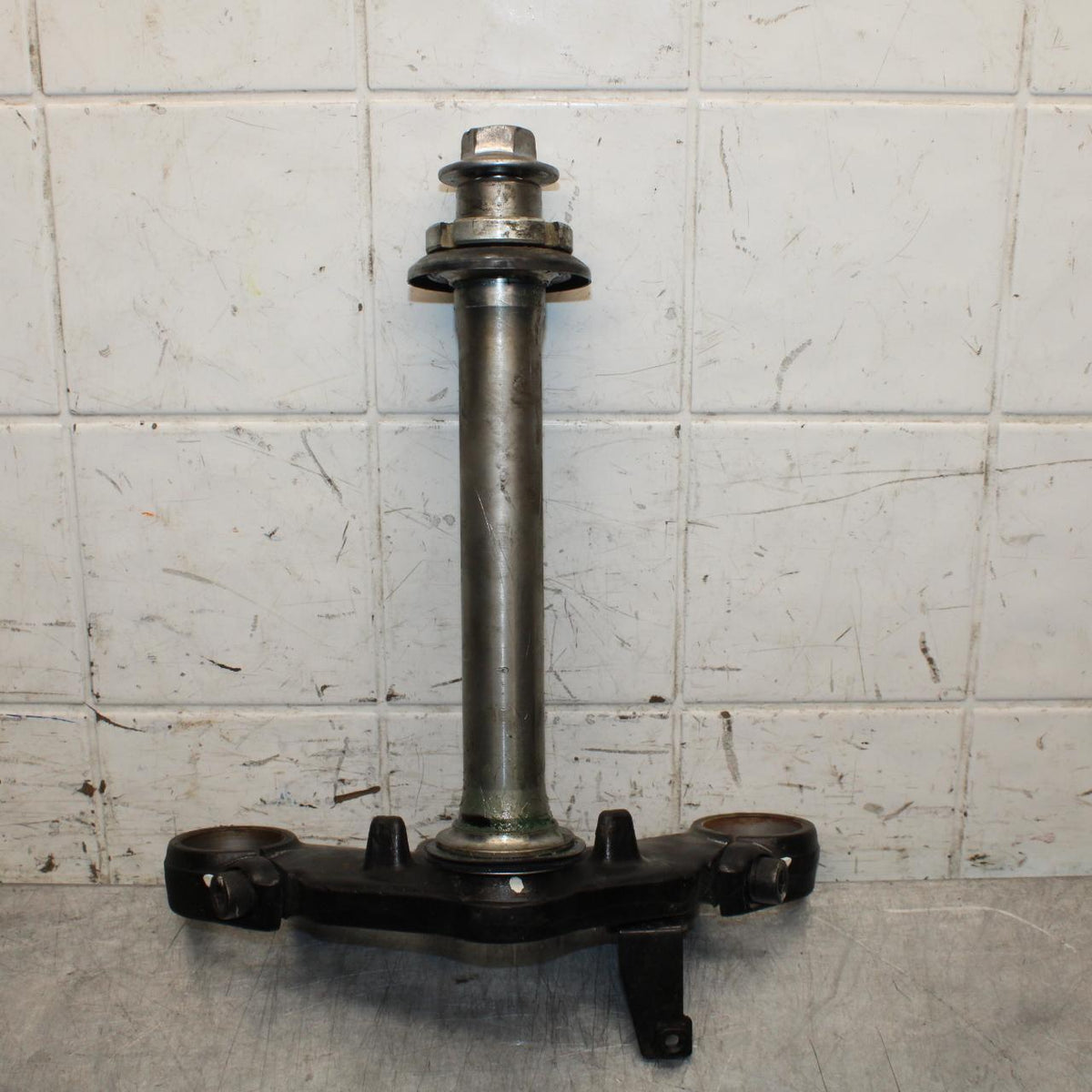 2015 Kawasaki Ninja 300 EX300 FRONT FORKS CLAMP LOWER TRIPLE TREE STEM BB61