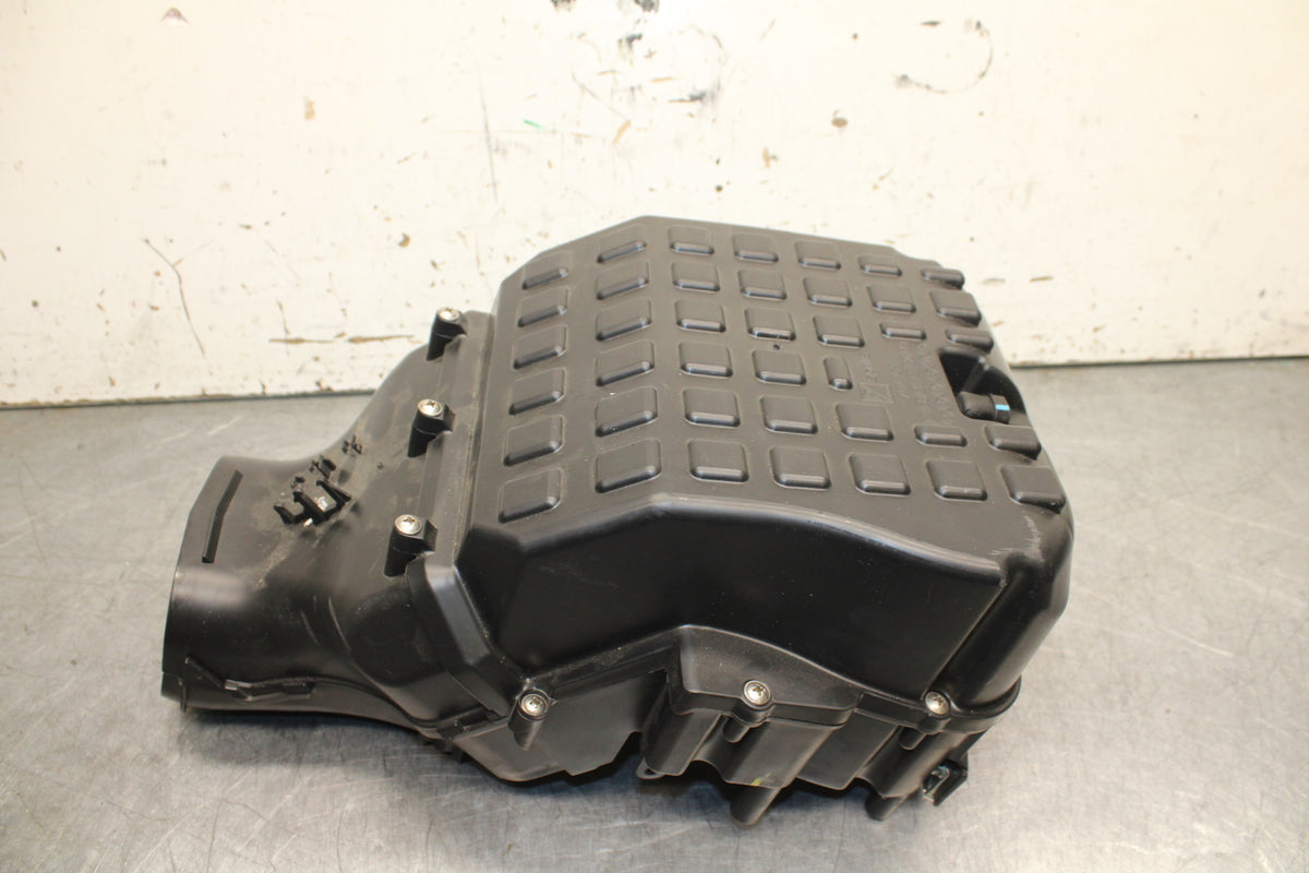 21-24 APRILIA TUONO 660 FACTORY AIRBOX AIR INTAKE FILTER BOX BB733