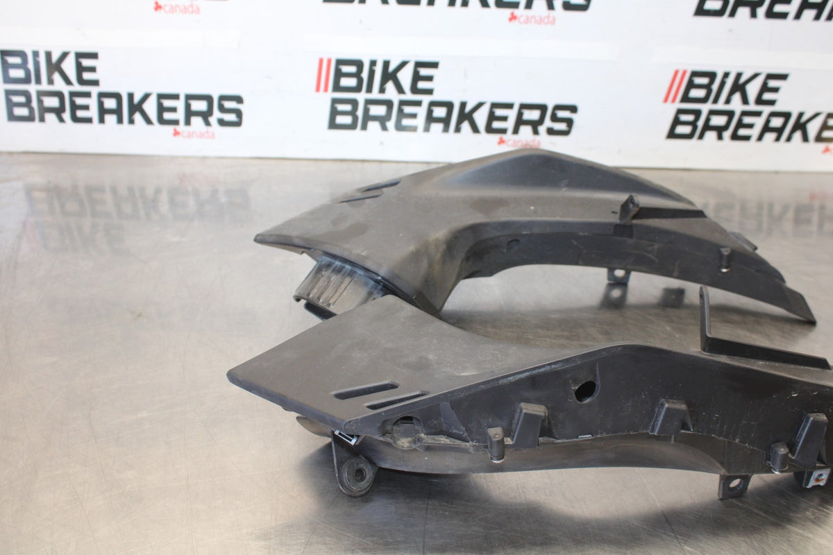 24 APRILIA TUONO V4 1100 FACTORY ABS RIGHT LEFT AIR INTAKE DUCTS BB887