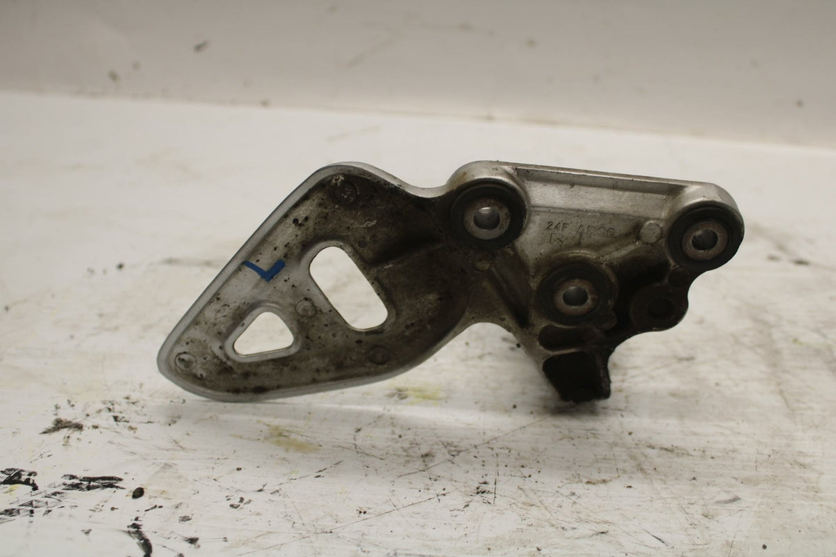 00-07 SUZUKI HAYABUSA LEFT REARSET REAR SET DRIVER FOOT PEG BRACKET MOUNT  BB281