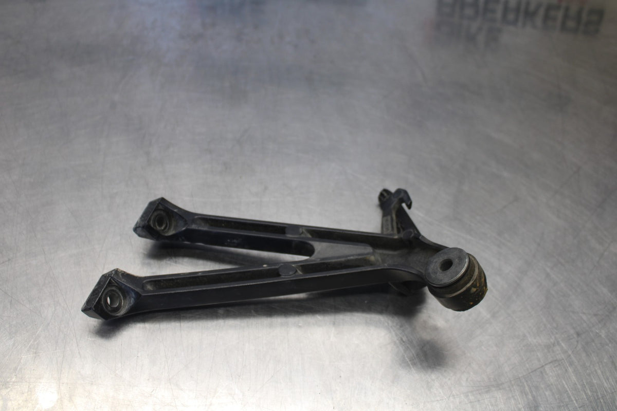 18 SUZUKI GSXR750 RIGHT REAR BACK PASSENGER PEG BB891