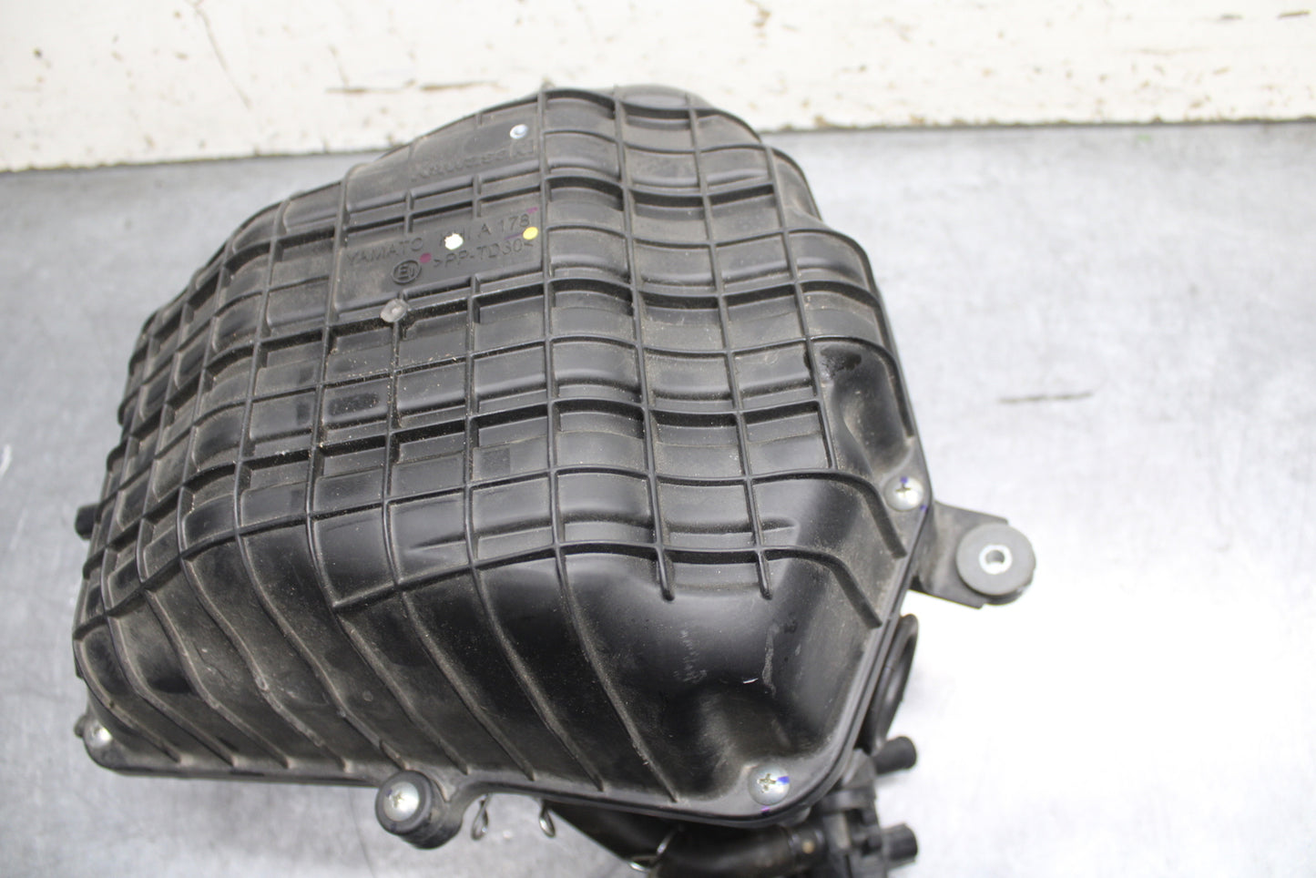 24 KAWASAKI NINJA 500 ABS AIRBOX AIR INTAKE FILTER BOX BB744