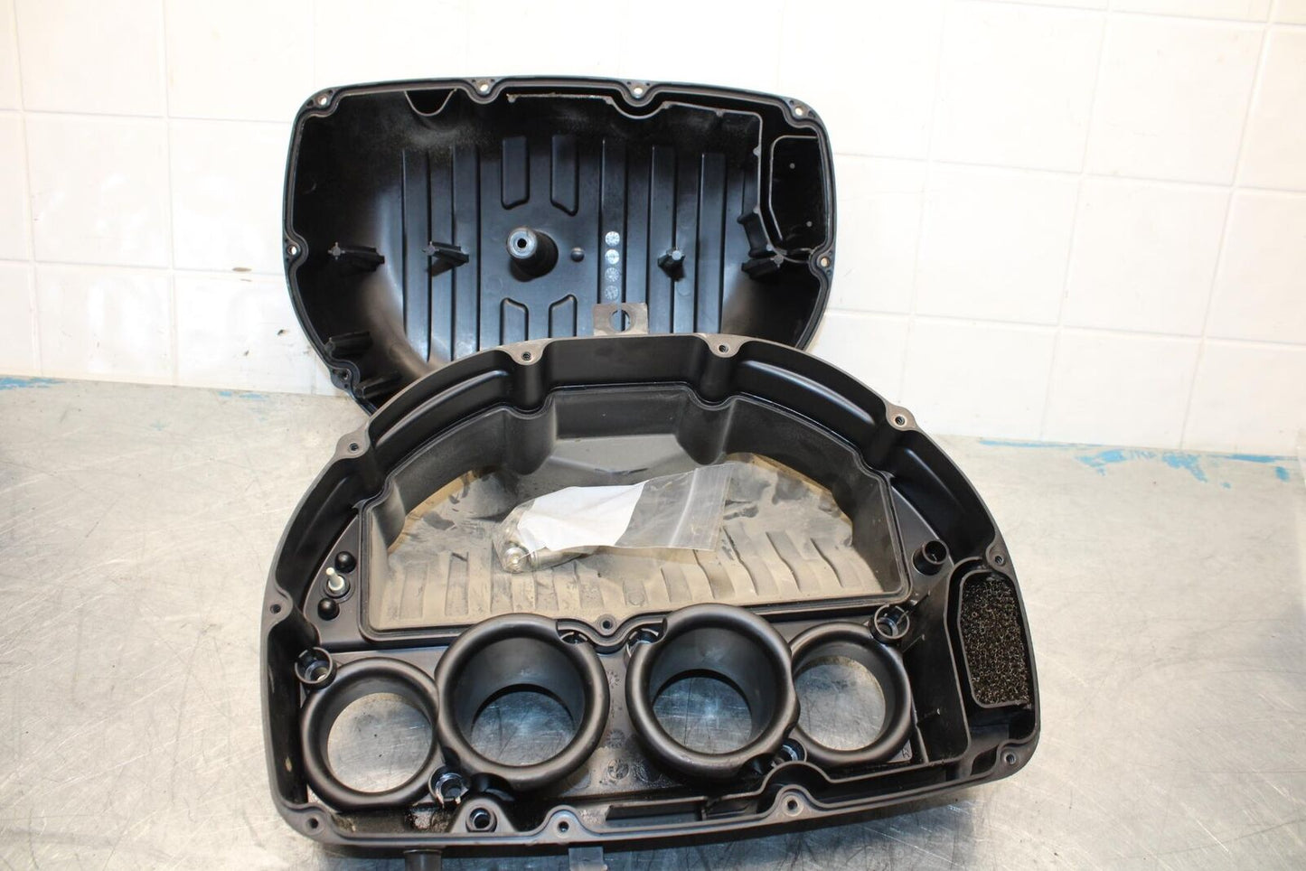 09-16 SUZUKI GSXR1000 AIRBOX AIR INTAKE FILTER BOX BB439 