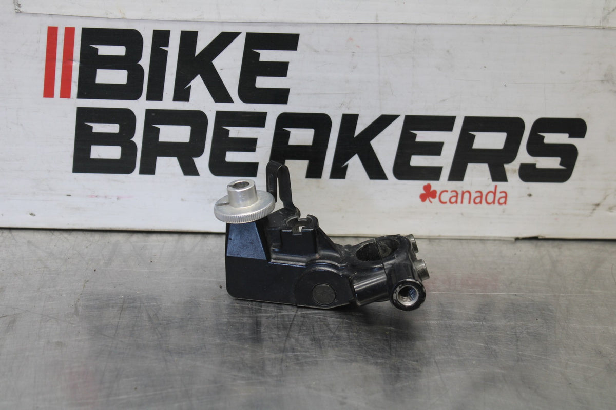05-08 TRIUMPH SPEED TRIPLE 1050 CLUTCH LEVER PERCH MOUNT BRACKET BB933