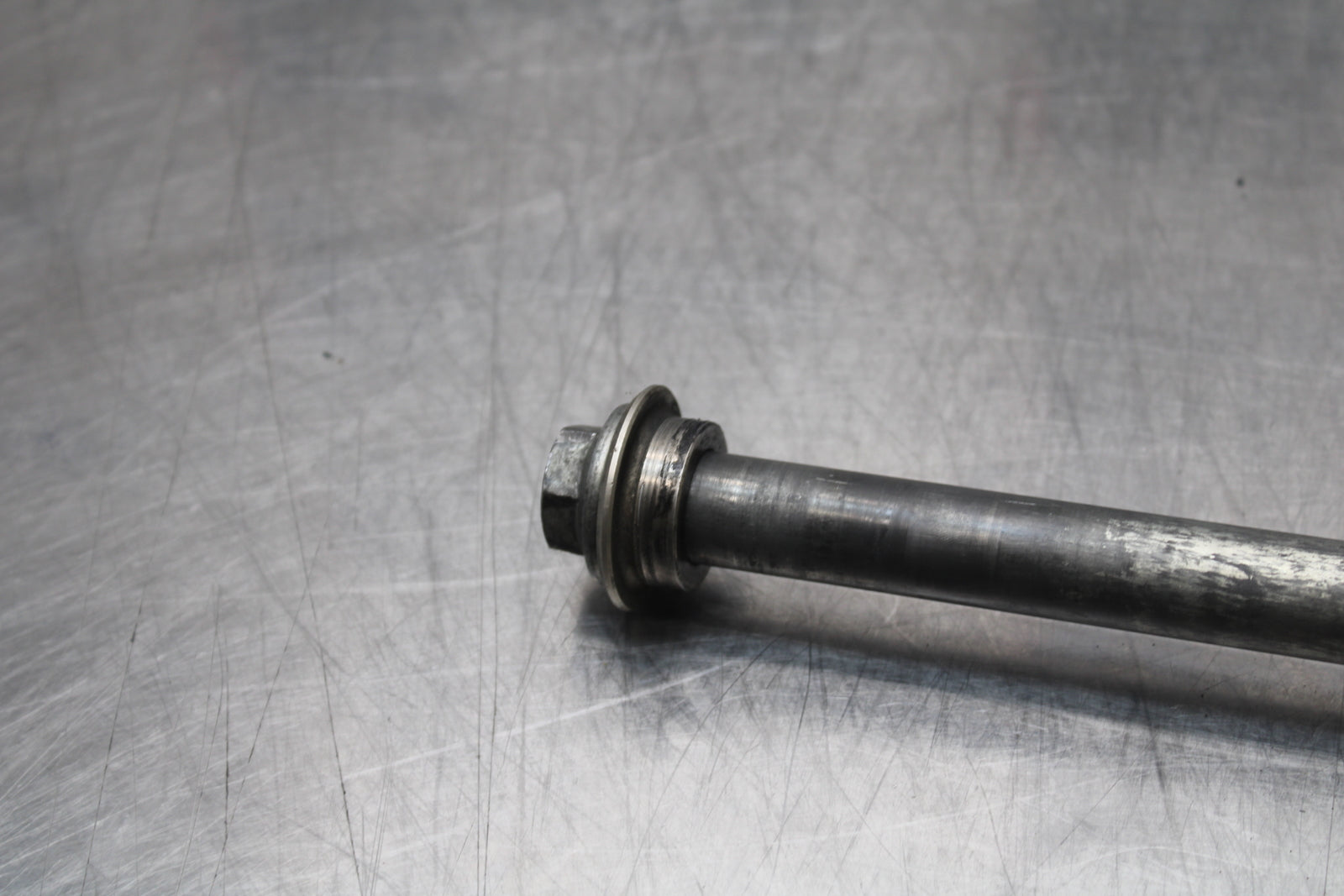 04-05 KAWASAKI NINJA ZX10R FRONT WHEEL RIM AXLE PIVOT BOLT BB163