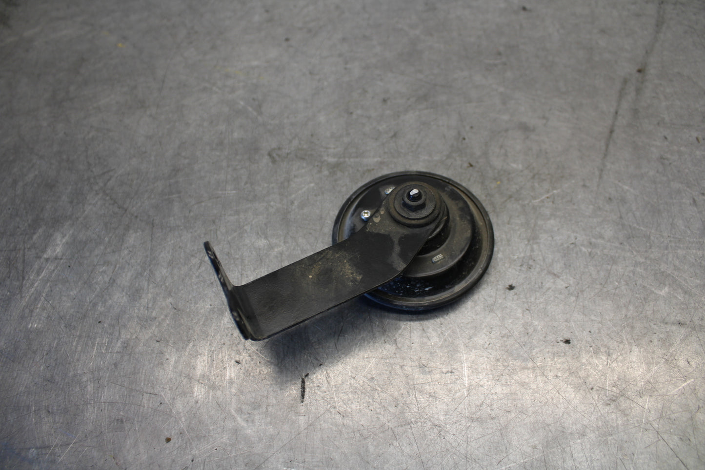 11-24 SUZUKI GSXR750 HORN SIGNAL BB687