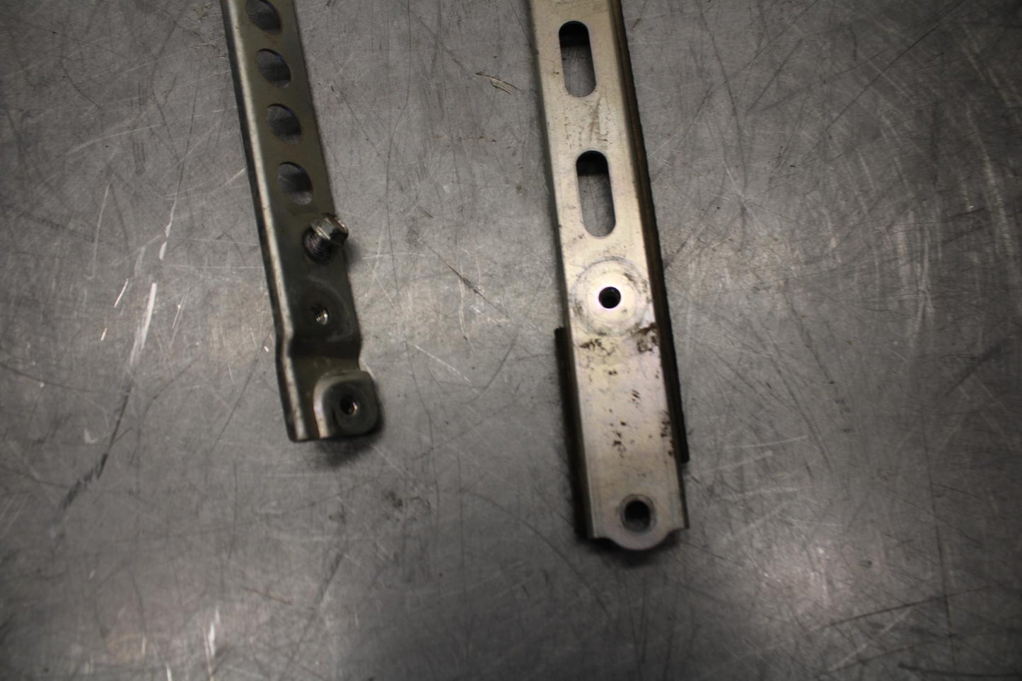 07-08 KAWASAKI CONCOURS 1400 ABS GAS TANK PETROL RESERVOIR BRACKETS BB449