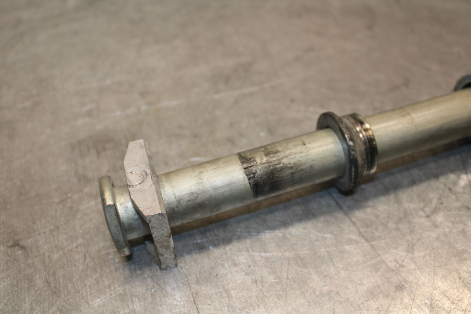 19-23 KAWASAKI NINJA ZX6R REAR AXLE BACK WHEEL RIM PIVOT BOLT AXEL BB701