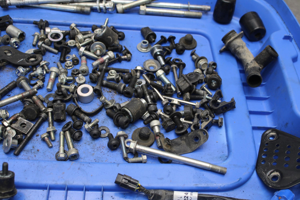17-22 KTM 390 DUKE ENGINE MOUNTING BOLTS HARDWARE MOTOR SCREWS BB180