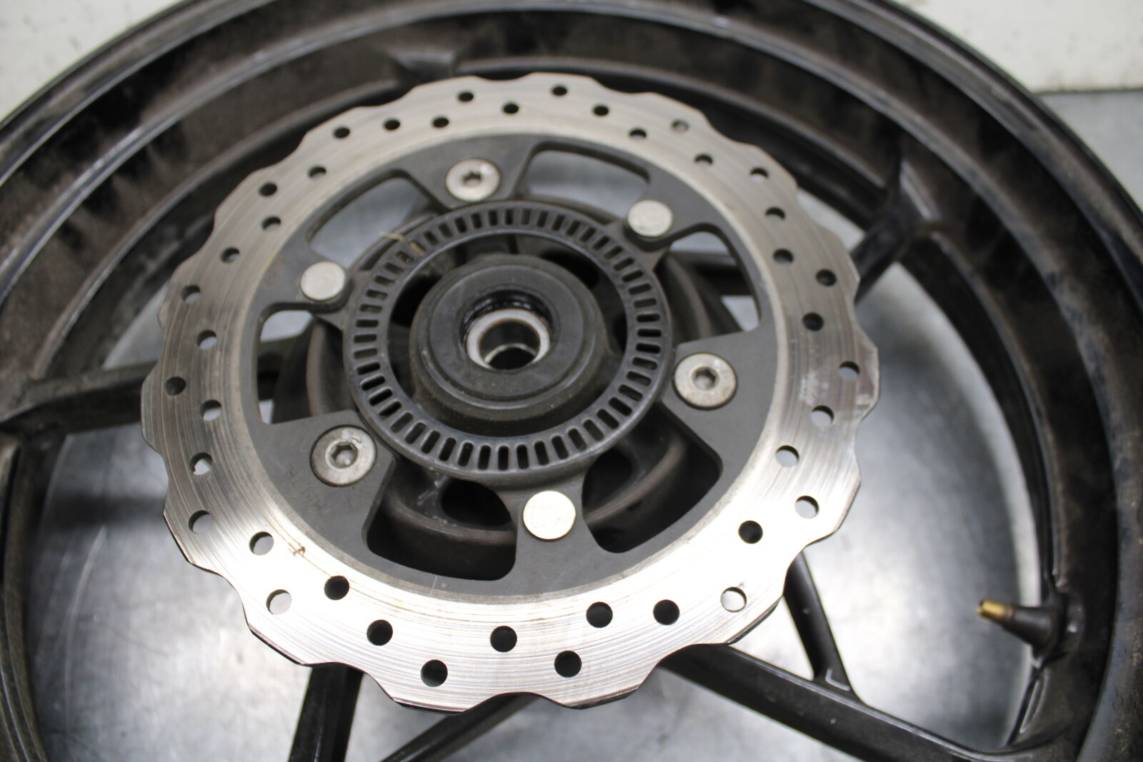19-22 KAWASAKI Z400 REAR WHEEL BACK RIM BB738