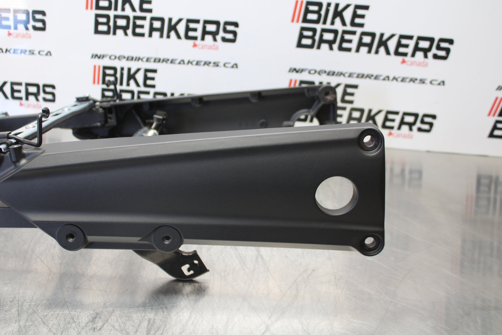 23-24 KAWASAKI NINJA ZX14R NEW!! REAR SUBFRAME BACK SUB FRAME BB153