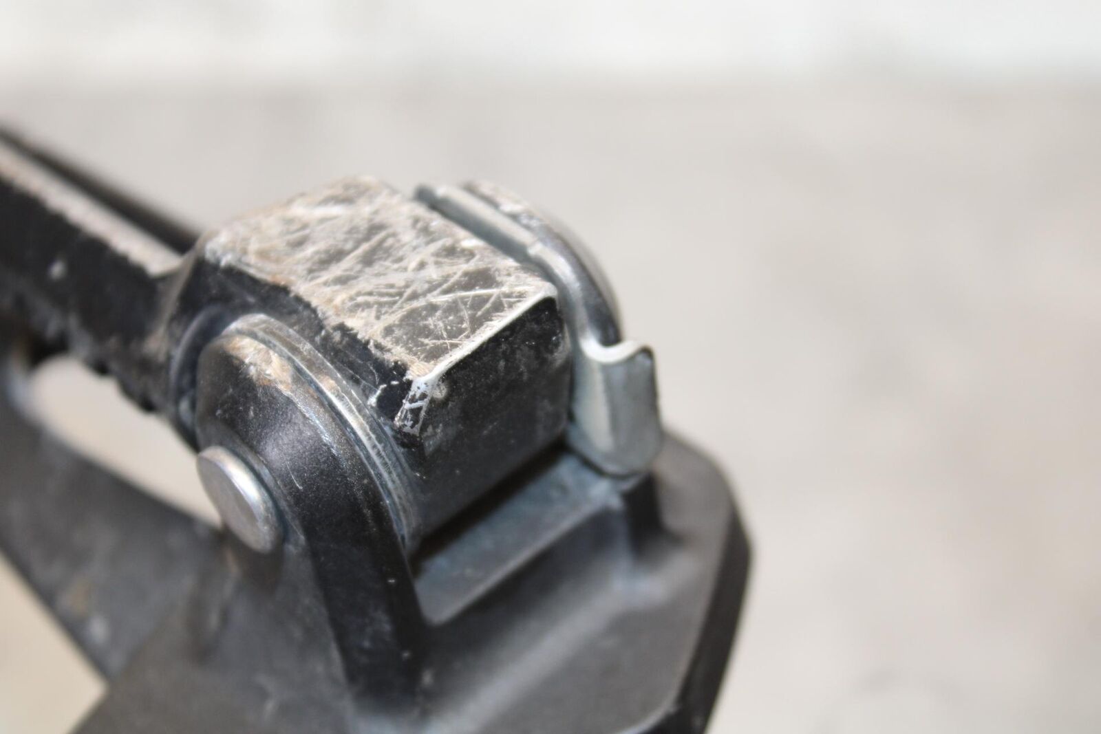 2011 Kawasaki Ninja ZX10R ZX1000K ABS LEFT REAR PASSENGER PEG 34028-0094  BB555