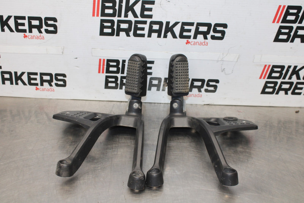 22 HARLEY-DAVIDSON PAN AMERICA 1250 REAR BACK PASSENGER PEG SET PAIR BB910