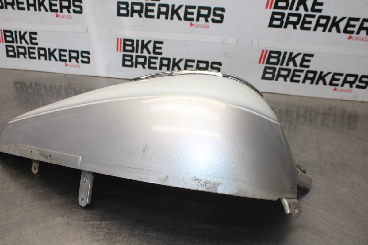 05-09 SUZUKI BOULEVARD C90 LEFT GAS TANK COVER TRIM PANEL COWL FAIRING BB918