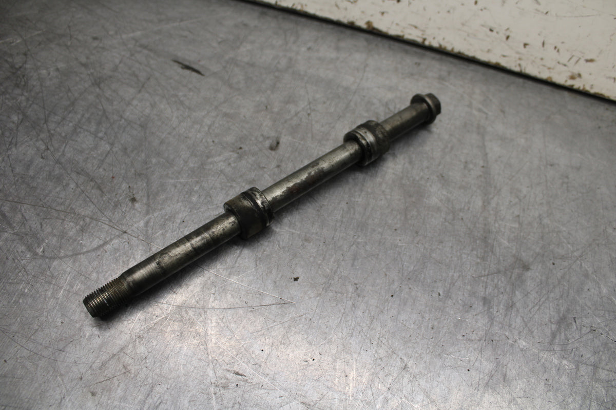 99-00 YAMAHA V STAR 1100 FRONT WHEEL RIM AXLE PIVOT BOLT BB711