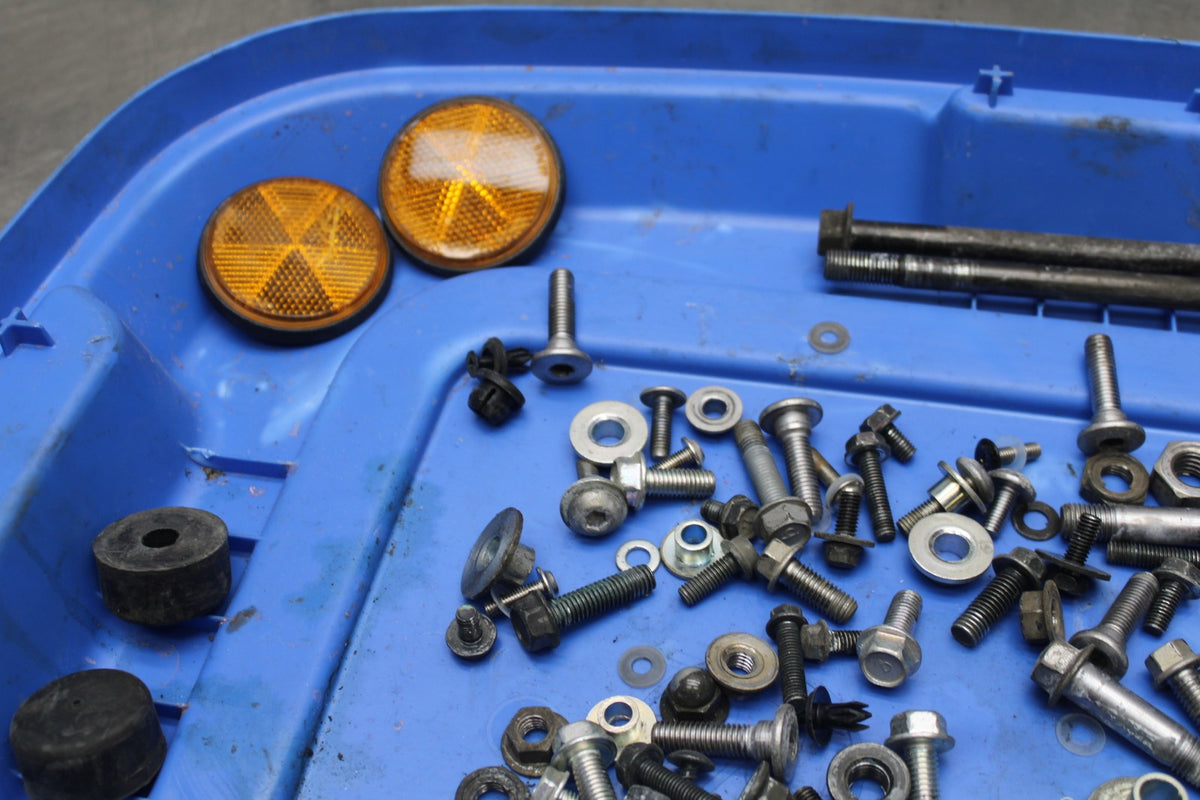 06 KAWASAKI NINJA 650 EX650 BOLTS HARDWARE MOTOR SCREWS BB823