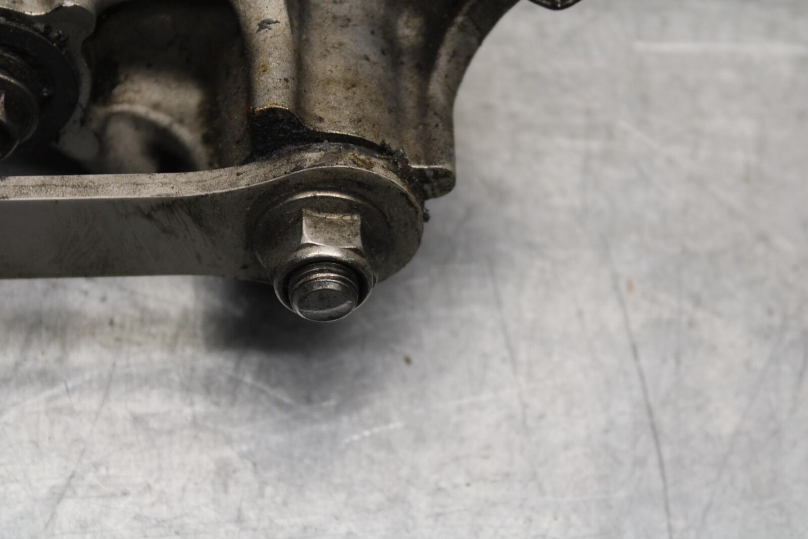 2000 Kawasaki Ninja ZX9R ZX900F REAR DOGBONE SHOCK LINKAGE LINK 39007-1287 BB70