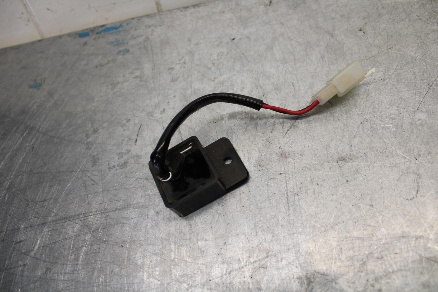 08-16 YAMAHA YZF R6 AFTERMARKET TURN SIGNAL BLINKER RELAY FLASHER SWITCH BB436