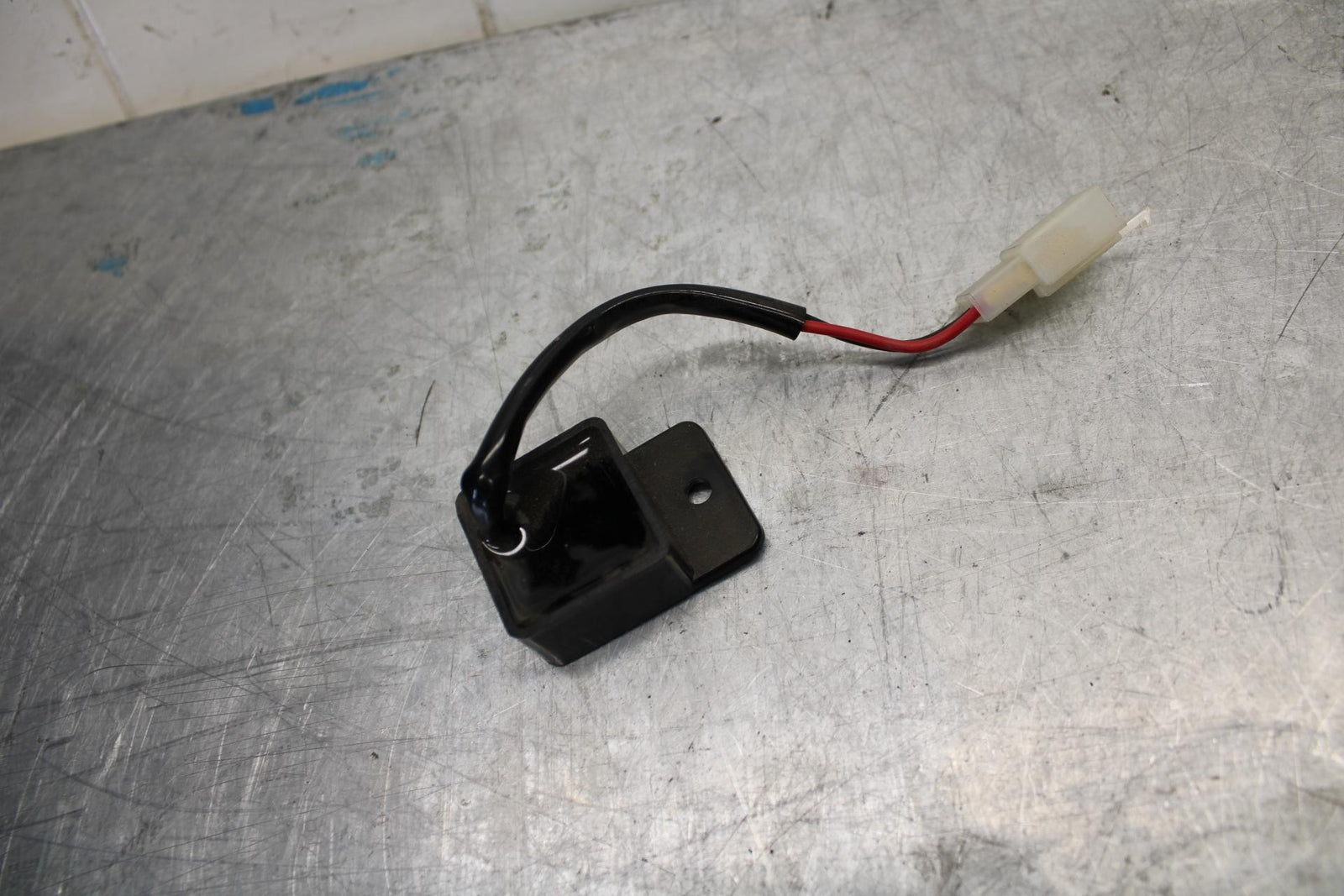 08-16 YAMAHA YZF R6 AFTERMARKET TURN SIGNAL BLINKER RELAY FLASHER SWITCH BB436