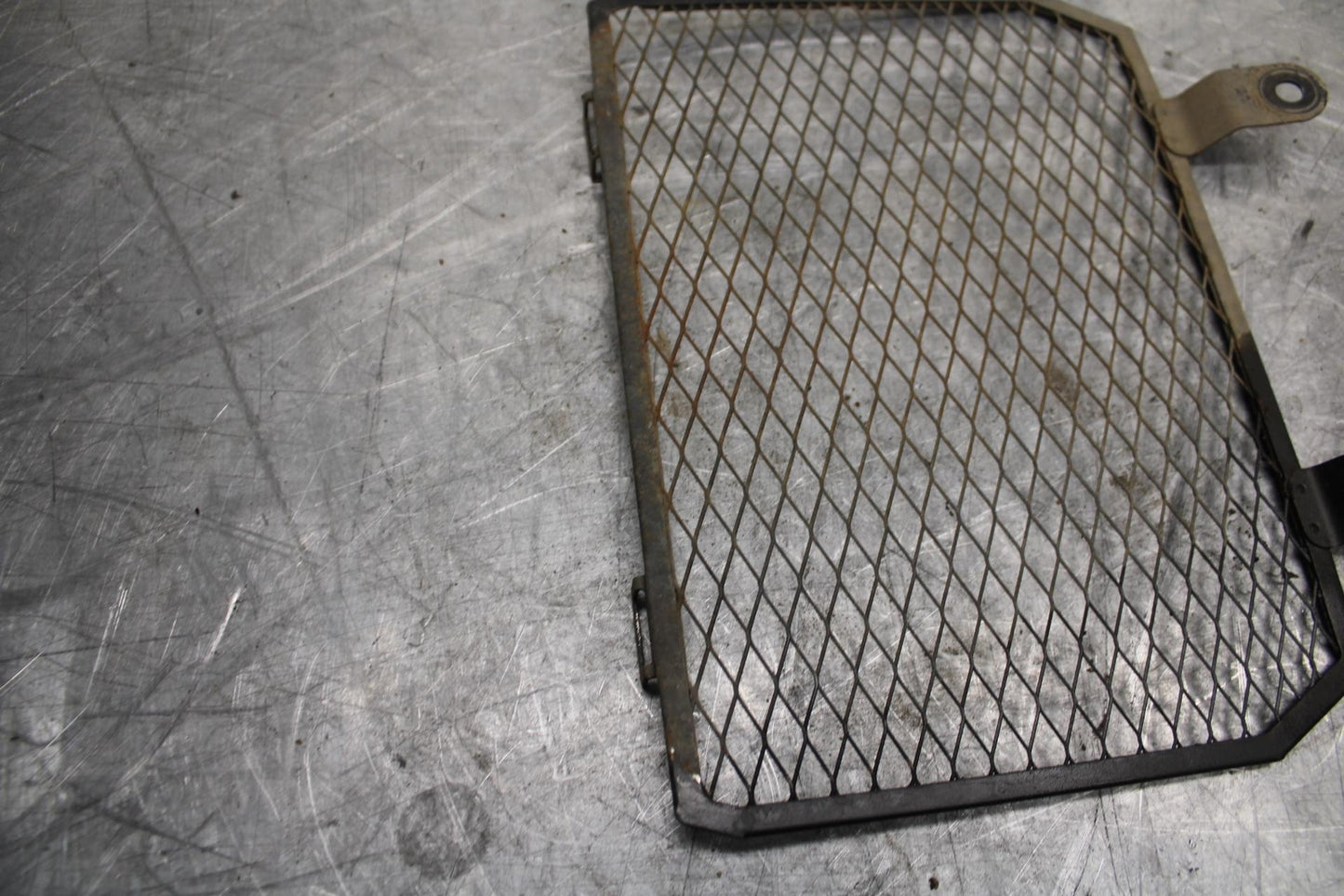 18 YAMAHA YZF R1  OIL COOLER GRILL GUARD BB473