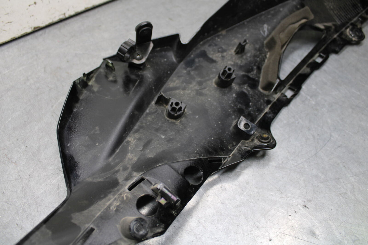 16 KAWASAKI NINJA ZX10R RIGHT FRONT UPPER MID SIDE FAIRING COWL PLASTIC BB650