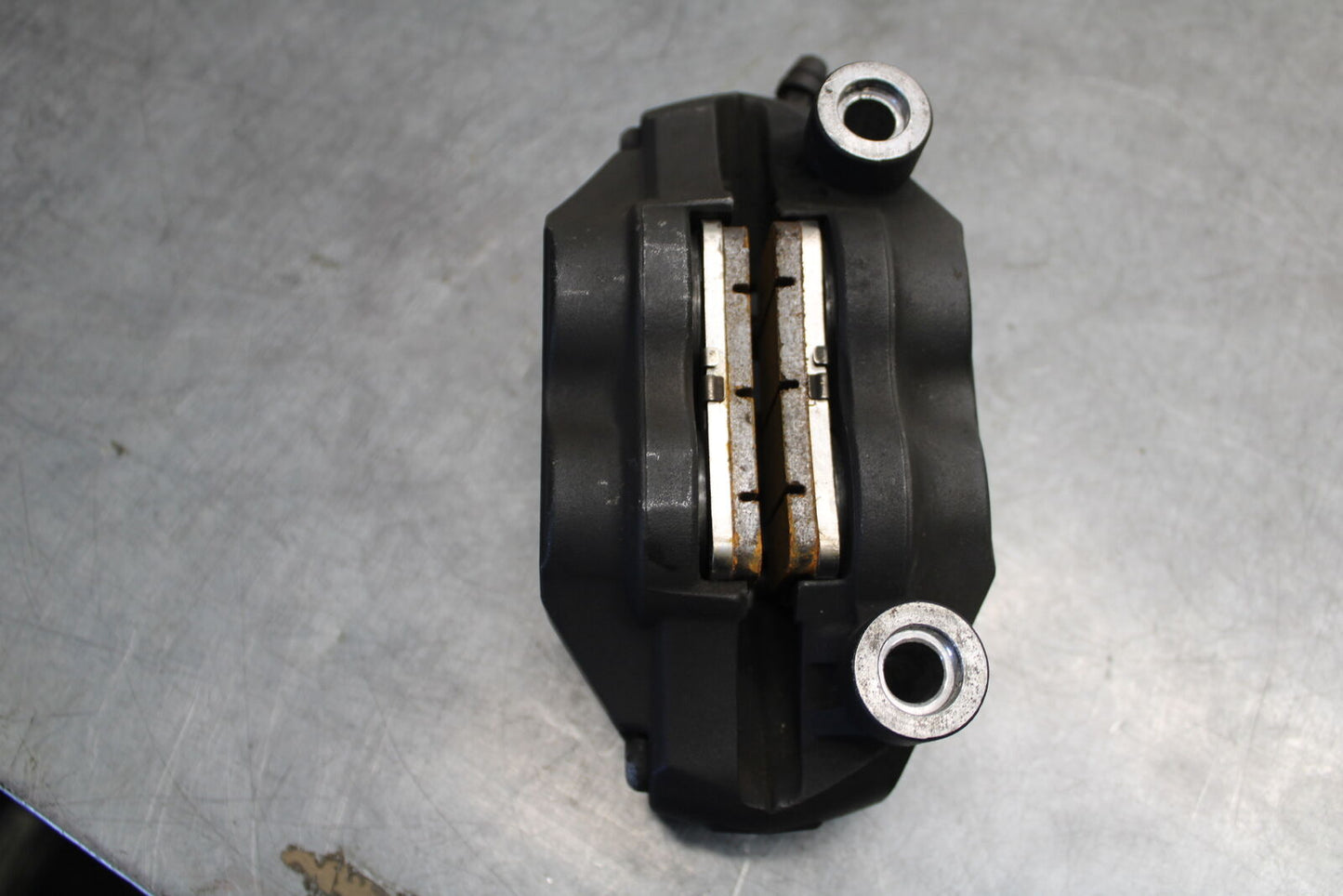 05-06 SUZUKI GSXR1000 RIGHT LEFT FRONT BRAKE CALIPER SET PAIR CALIPERS BB677