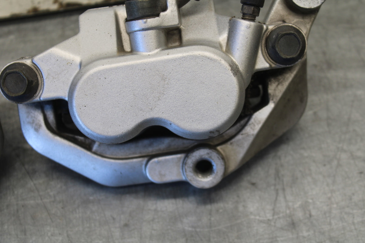 05-06 YAMAHA ROYAL STAR RIGHT LEFT FRONT BRAKE CALIPER SET PAIR CALIPERS BB697