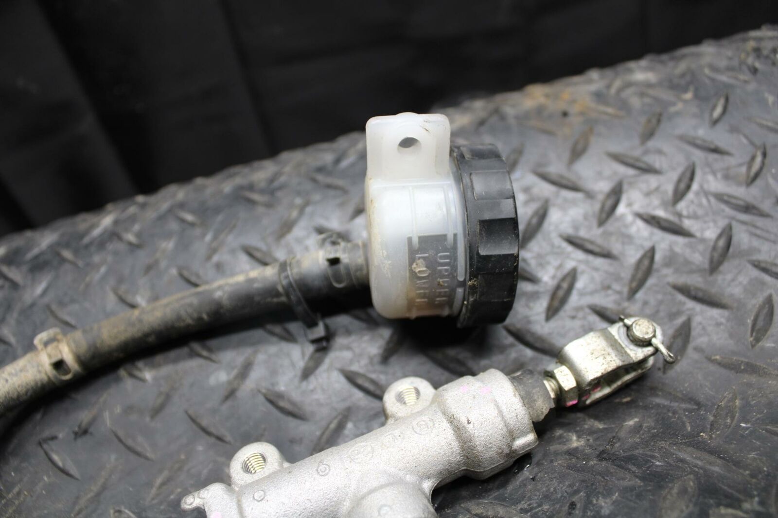 12-17 KAWASAKI NINJA 650 REAR BRAKE MASTER CYLINDER W RESERVOIR 43015-0559 BB211