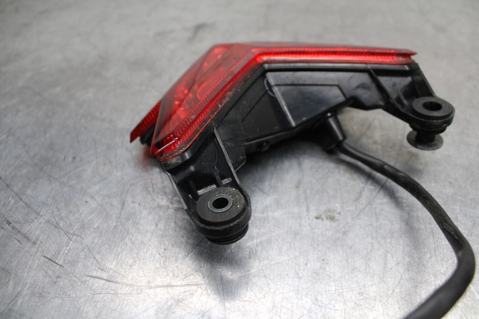 13-17 KAWASAKI NINJA ZX6R ZX636E REAR TAIL TAILLIGHT BACK BRAKE LIGHT BB735