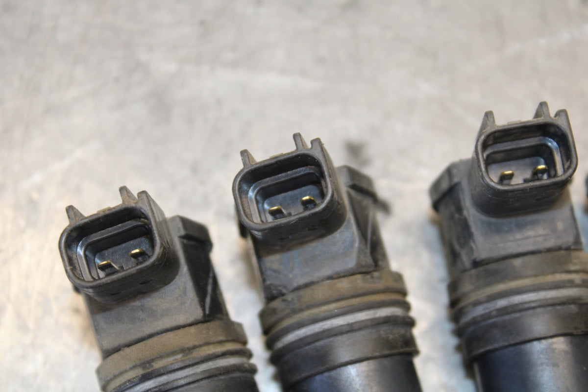05-06 HONDA CBR600RR IGNITION COILS COIL SPARK PLUG CAPS 30700-MEE-641 BB689