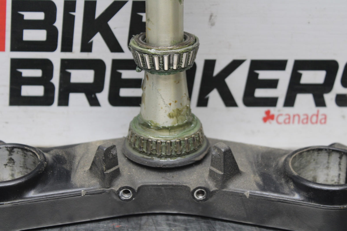 98 KAWASAKI NINJA ZX6 FRONT FORKS CLAMP LOWER TRIPLE TREE STEM BB870