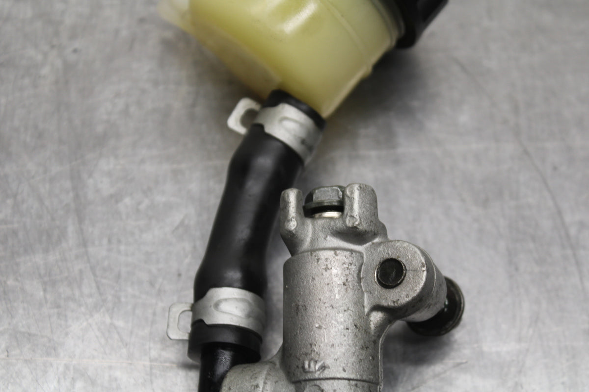 05-08 KAWASAKI VULCAN 1500 VN1500N CLASSIC REAR BACK BRAKE MASTER CYLINDER BB133