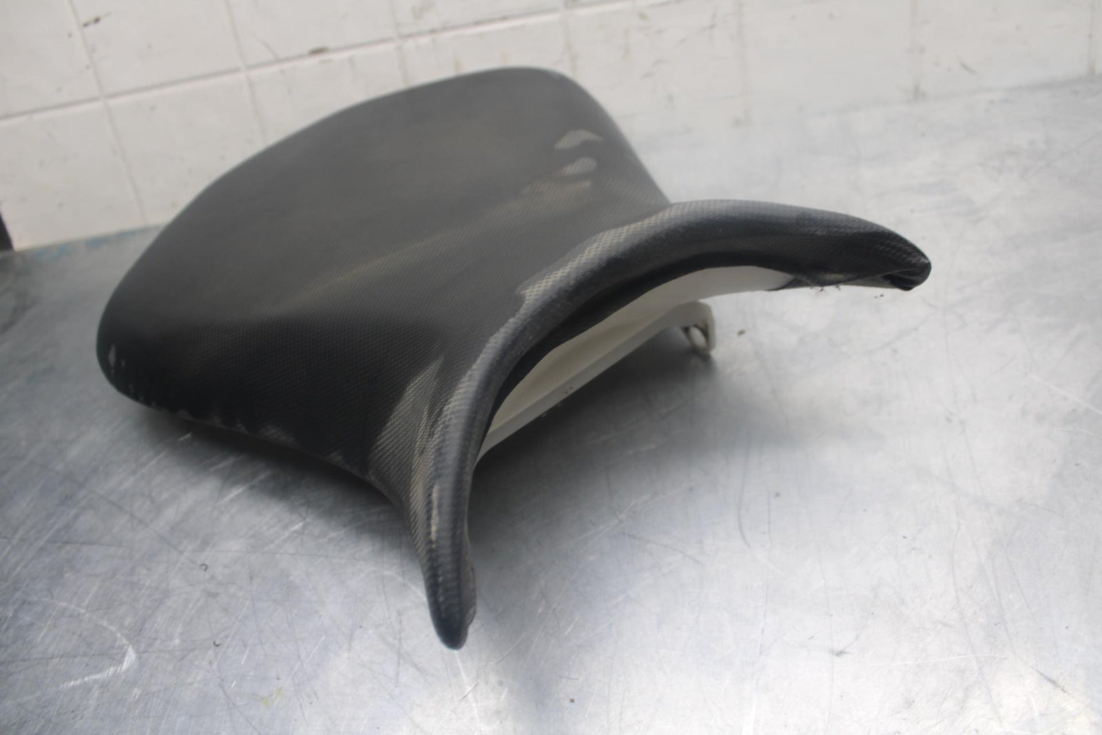 07-08 KAWASAKI NINJA ZX6R FRONT DRIVERS SEAT PAD SADDLE  53066-0178-MA BB456