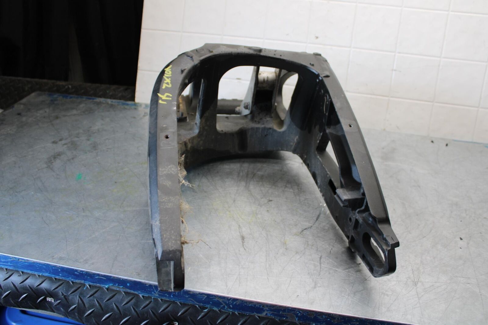 11-15 KAWASAKI ZX1000R REAR SWINGARM BACK SUSPENSION SWING ARM BB445