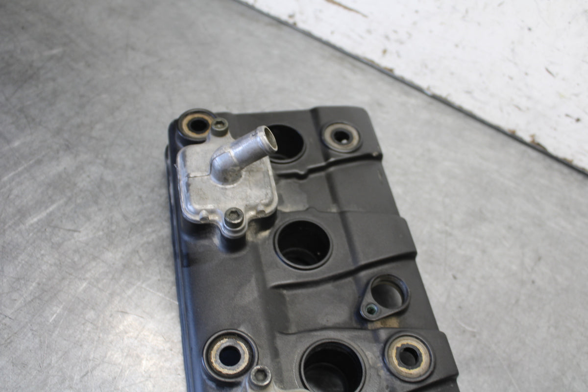 08-09 YAMAHA YZF R6S VALVE COVER  BB690