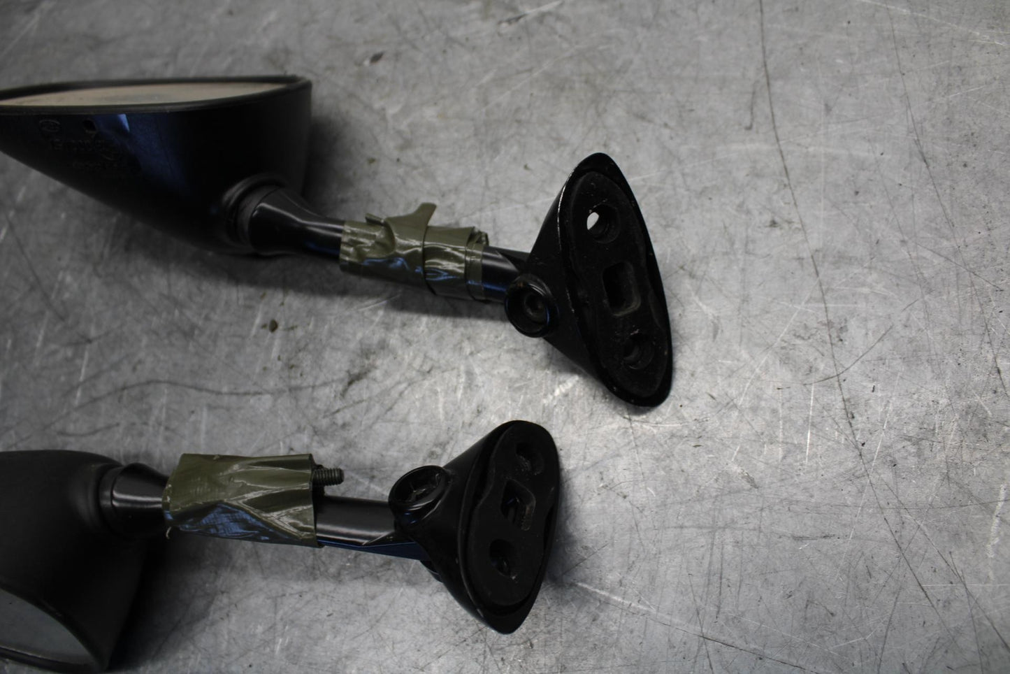2004 Suzuki GSXR600  MIRRORS BB528