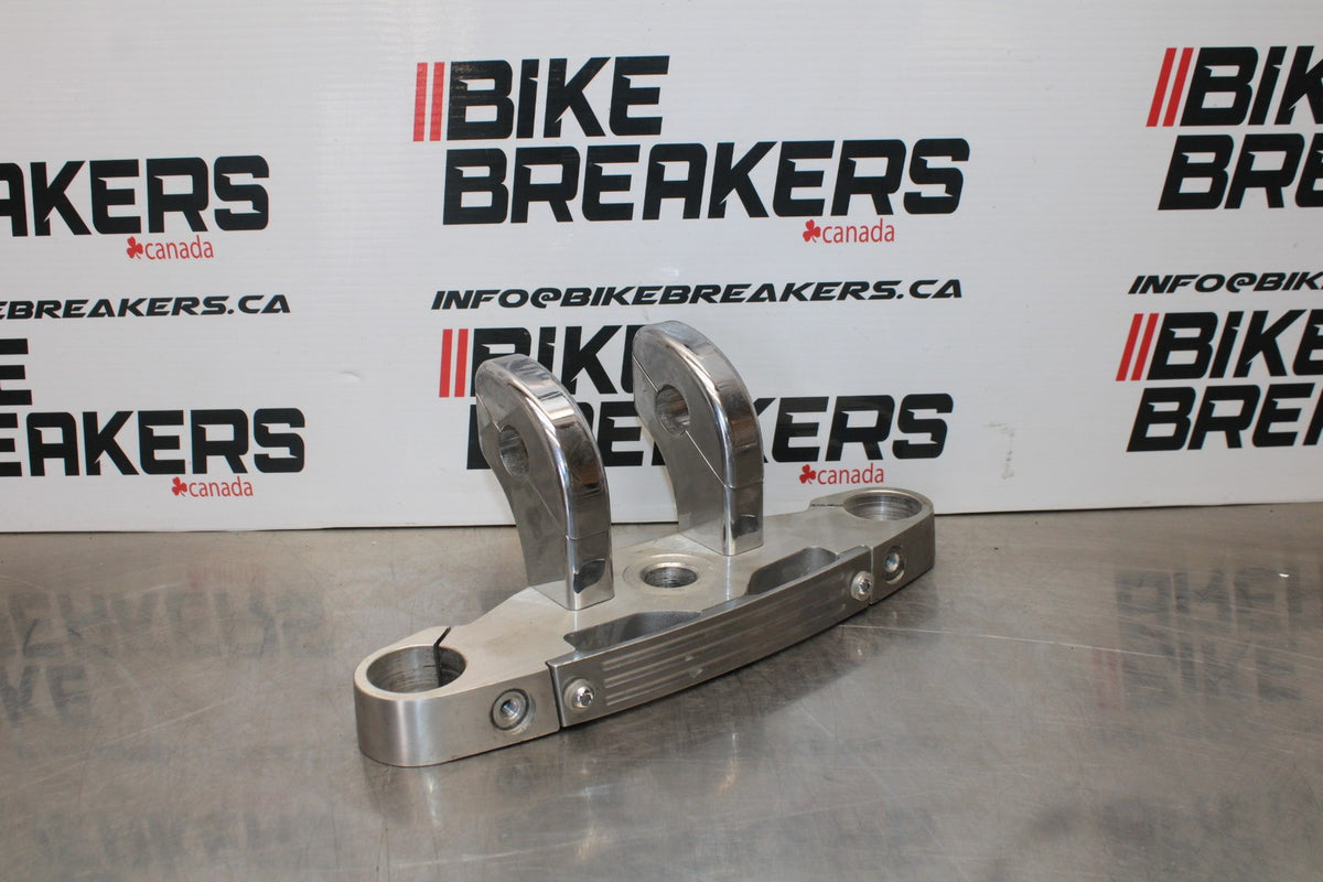 03-08 KAWASAKI VULCAN 1600 FORKS UPPER TRIPLE TREE CLAMP BB196