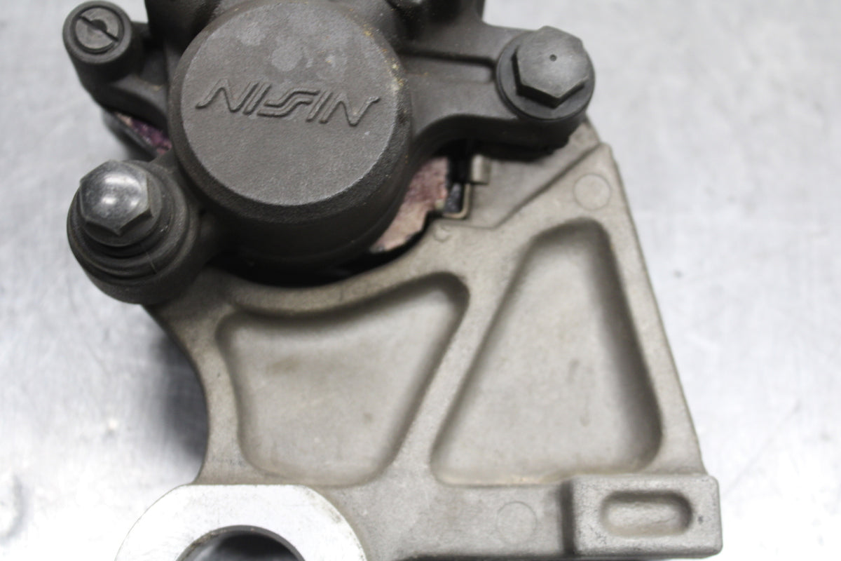 08-09 YAMAHA YZF R6S REAR BACK BRAKE CALIPER W MOUNT BRACKET BB115