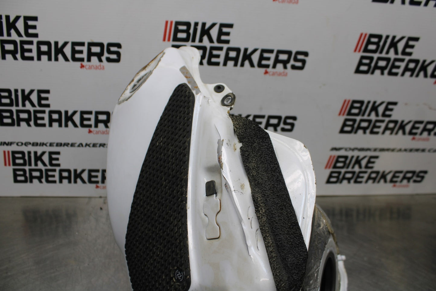 07-08 YAMAHA YZF R1 GAS TANK FUEL CELL PETROL RESERVOIR BB771