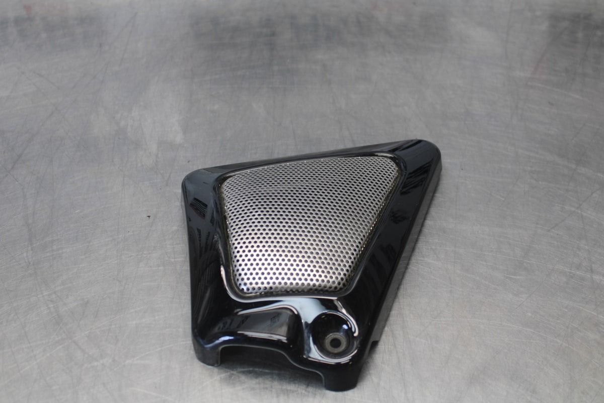 09-17 HARLEY-DAVIDSON V-ROD RIGHT FRAME COVER COWL BB886