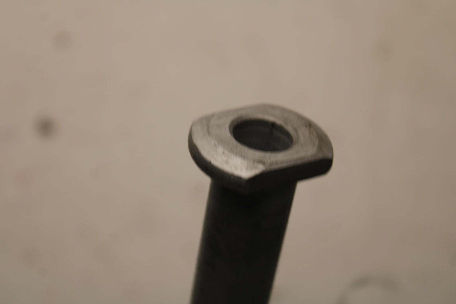 20-23 APRILIA RS660 REAR AXLE BACK WHEEL RIM PIVOT BOLT AXEL BB643